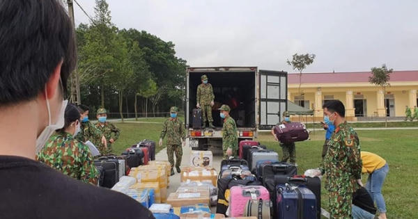 Cuộc sống sinh động trong khu cách ly dưới ống kính các chiến sĩ