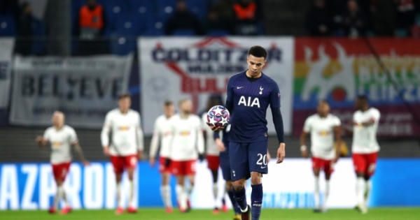 Vòng 1/8 Champions League: Tottenham, Valencia cúi đầu rời cuộc chơi một cách bạc nhược