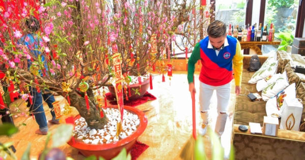 Showbiz tìm đâu ra nghệ sĩ chu đáo như Đàm Vĩnh Hưng, tự tay trang trí nhà cửa hoành tráng thế này