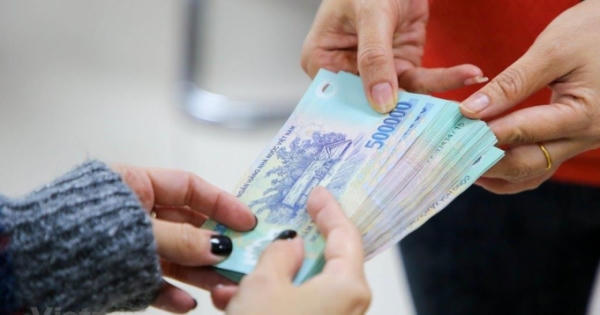 'Năm COVID buồn’: Đảo lộn chuyện tiền thưởng Tết