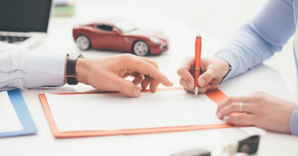 Bảo hiểm mua dễ, khó đòi doanh nghiệp kêu ai?