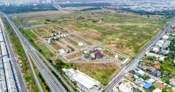 Doanh nghiệp BĐS đang phải "ăn dần" vào tiền tích cóp
