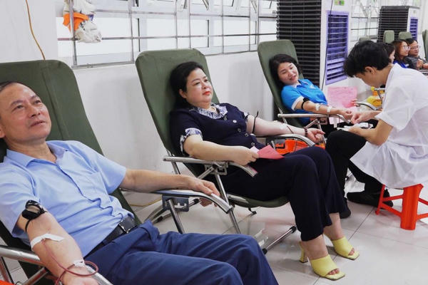TP Cẩm Phả phát động hiến máu tình nguyện "Những giọt máu hồng hè 2024"