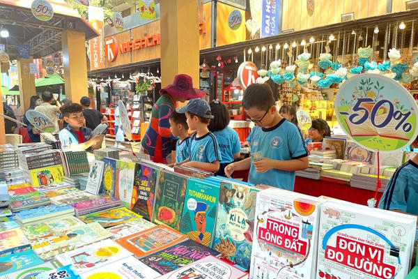 Rộn ràng khai mạc Ngày Sách và Văn hóa đọc Việt Nam năm 2024