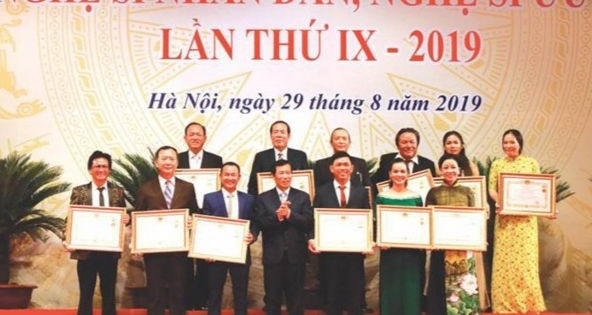 Xét tặng danh hiệu nghệ sĩ lần thứ 10: Phút chót vẫn 'hồi hộp' Xét tặng danh hiệu nghệ sĩ lần thứ 10: Phút chót vẫn 'hồi hộp'