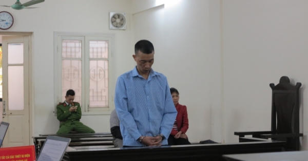 Bênh anh trai, em dùng dao đâm chết người