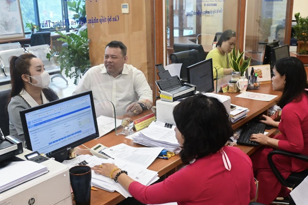 Bộ Nội vụ đề xuất chấm điểm công chức theo tháng, gắn với thưởng và bổ nhiệm