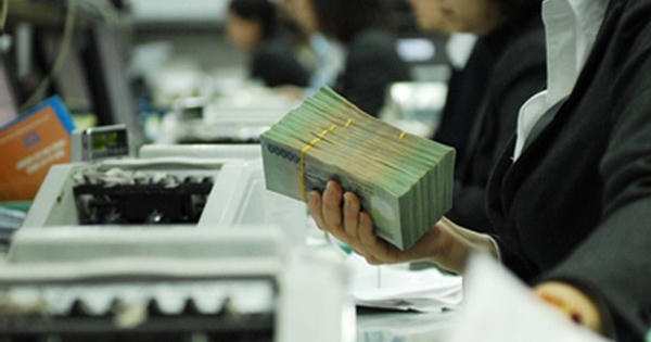 Dồn dập hạ lãi suất cho vay, lợi nhuận ngân hàng có giảm?