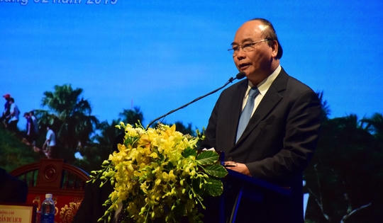 Thủ tướng Nguyễn Xuân Phúc: Đừng để "chặt chém" trở thành "thương hiệu" ở các địa phương Thủ tướng Nguyễn Xuân Phúc: Đừng để "chặt chém" trở thành "thương hiệu" ở các địa phương