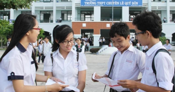 Thi vào lớp 10 ở Hà Nội: Giảm môn nhưng vẫn khốc liệt?