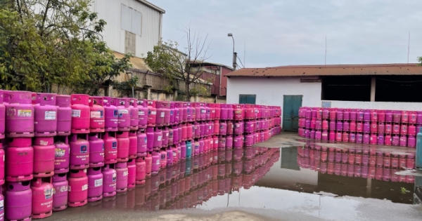 Cần sớm làm rõ vụ hàng nghìn vỏ bình gas PV GAS bị chiếm giữ trái phép Cần sớm làm rõ vụ hàng nghìn vỏ bình gas PV GAS bị chiếm giữ trái phép