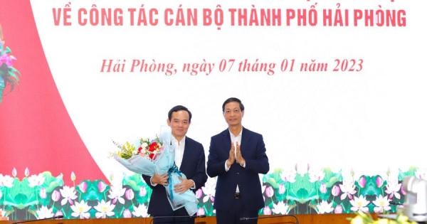 Ông Đỗ Mạnh Hiến điều hành hoạt động của Đảng bộ thành phố Hải Phòng