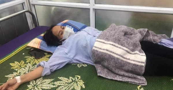 Ăn canh nấm rừng, 4 người nhập viện