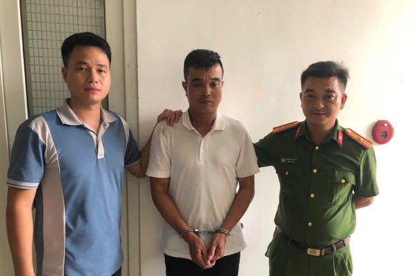 Bắt đối tượng giả danh bác sĩ để xâm hại trẻ em