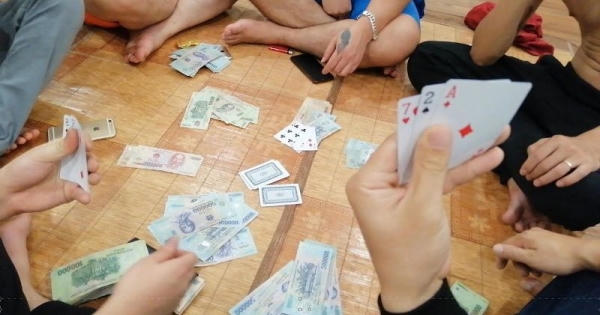 Chơi bài ngày Tết có bị xử lý hình sự không?