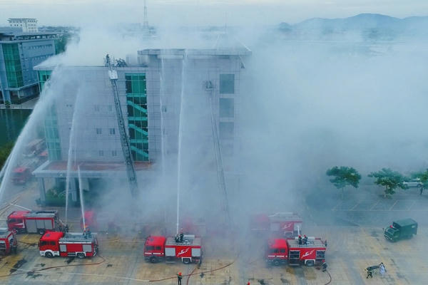 Gần 400 người tham gia diễn tập phương án chữa cháy, cứu nạn cứu hộ ở Bà Rịa - Vũng Tàu
