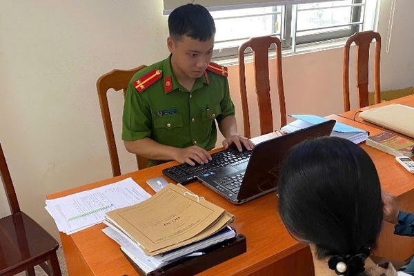 Kịp thời giải cứu nữ sinh Hà Nội khỏi bẫy “bắt cóc online”