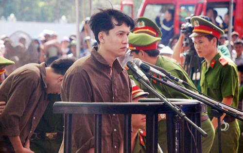 Trái tim quỷ dữ: Thảm án sát hại 6 người ở Bình Phước - Tử hình Nguyễn Hải Dương Trái tim quỷ dữ: Thảm án sát hại 6 người ở Bình Phước - Tử hình Nguyễn Hải Dương