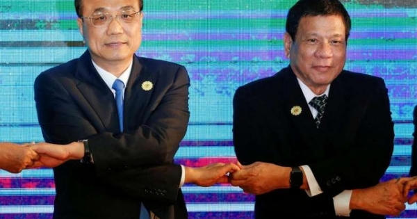Trung Quốc muốn làm lành với Philippines sau lùm xùm ở Scarborough Trung Quốc muốn làm lành với Philippines sau lùm xùm ở Scarborough