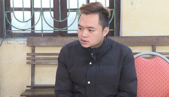 Bắt đối dùng dao khống chế nữ nhân viên siêu thị WinMart để cướp tài sản