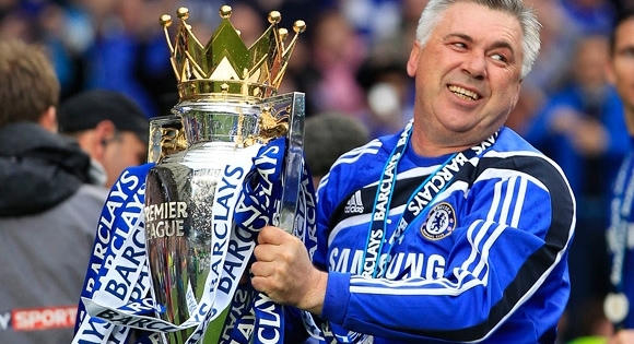 Vì cây thông, vì Regista, Abramovich, làm ơn hãy gọi Ancelotti! Vì cây thông, vì Regista, Abramovich, làm ơn hãy gọi Ancelotti!