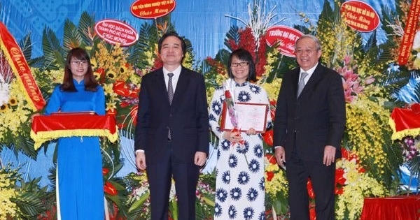Hôm nay Bộ Giáo dục báo cáo việc rà soát xét giáo sư, phó giáo sư