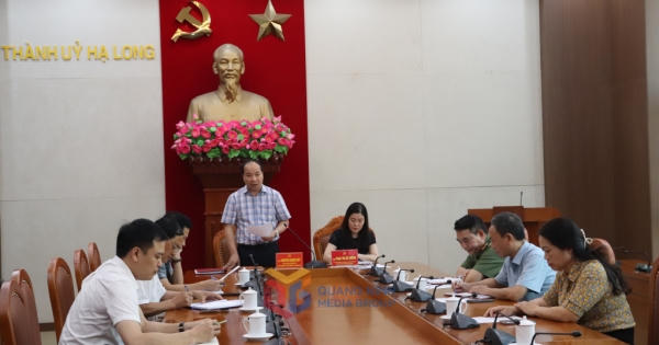 Trưởng Công an phường Bãi Cháy bị kỷ luật Cảnh cáo vì lăng mạ, dọa đánh người Trưởng Công an phường Bãi Cháy bị kỷ luật Cảnh cáo vì lăng mạ, dọa đánh người