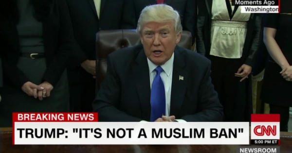 Nước Mỹ chia rẽ sau sắc lệnh di trú của Tổng thống Donald Trump