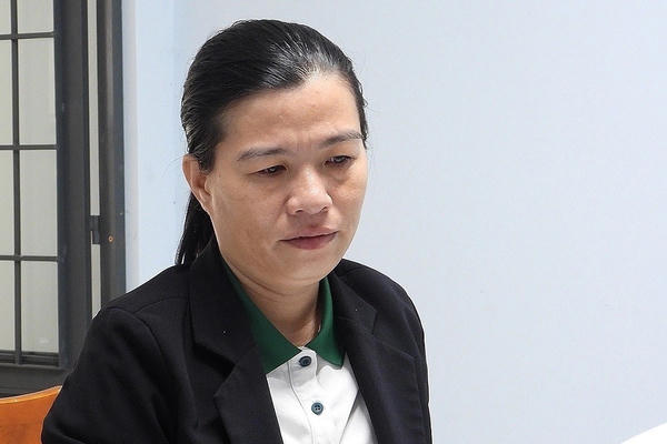Giả danh là cán bộ thanh tra chống tham nhũng để lừa tiền làm sổ đỏ