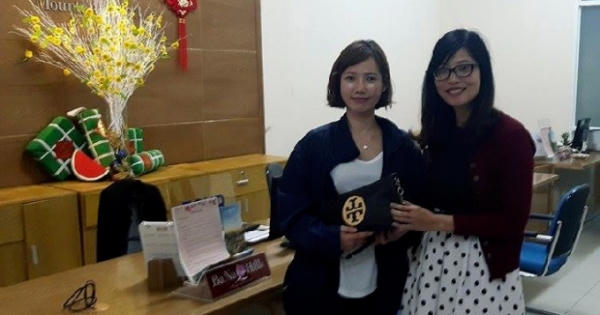 Bà Nà Hills: Trao trả hơn 40 triệu cho du khách để quên