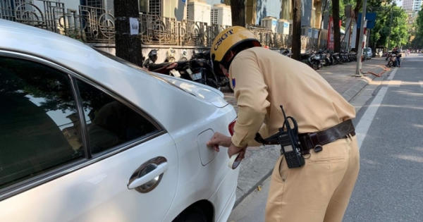 Hà Nội: Sẽ xử lý nghiêm xe cán bộ chiến sĩ trong ngành dừng đỗ sai quy định