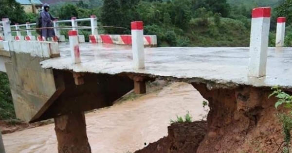 Quảng Trị: Mưa lớn trên diện rộng, hàng trăm hộ dân phải di dời Quảng Trị: Mưa lớn trên diện rộng, hàng trăm hộ dân phải di dời