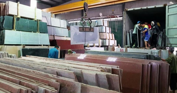 Phê bình huyện Thạch Hà vì liên quan sai phạm Siêu thị đá Granite Đức Thủy