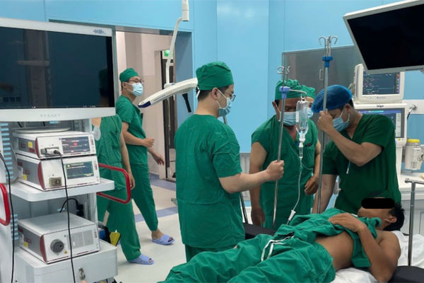 Ca phẫu thuật nội soi đầu tiên tại Côn đảo đã diễn ra thành công
