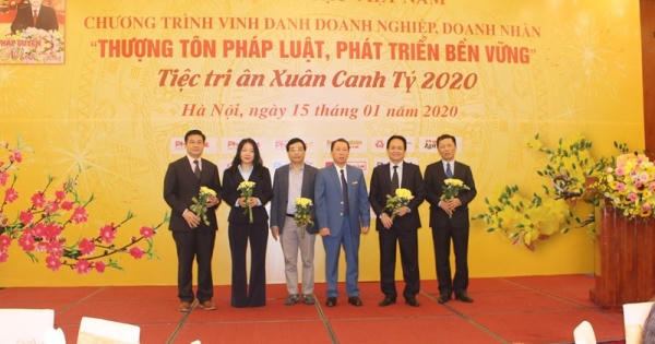 Vinh danh Doanh nghiệp, Doanh nhân 'Thượng tôn pháp luật, phát triển bền vững'
