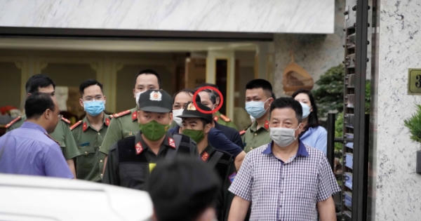 Khám xét nhà nguyên Chủ tịch TP Hạ Long, 4 chiếc ô tô bị niêm phong để điều tra