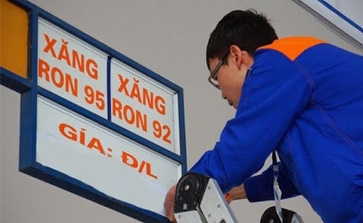 Giá xăng có thể được giảm hơn 1000 đồng/1 lít trong ngày mai