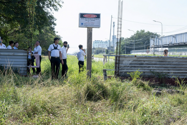 Cưỡng chế doanh nghiệp đào móng hàng rào ở hành lang tuyến ống dẫn khí Vũng Tàu