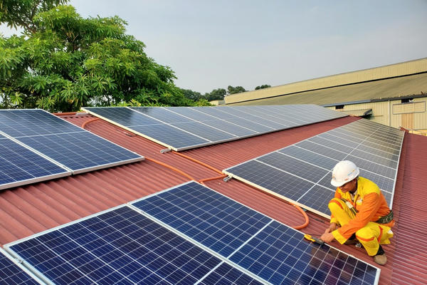 Trong năm 2025, Hà Nội phấn đấu tăng thêm 97MW từ điện rác, điện mặt trời mái nhà