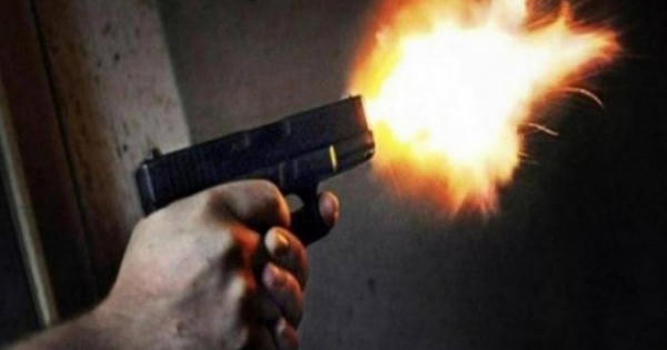 Khẩn trương bắt giữ nhóm người trong xe taxi xả súng, khiến hai người đi đường bị thương