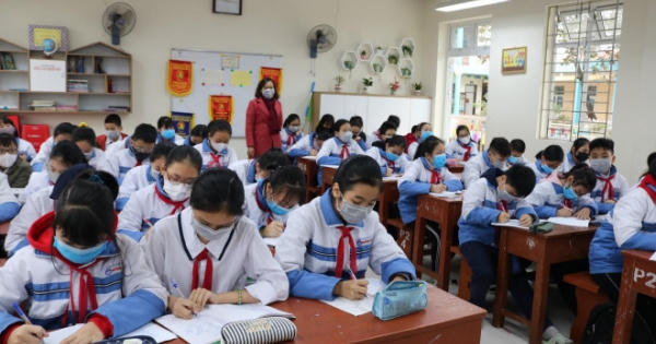 Phòng virus corona, nhiều trường chuyển qua dạy trực tuyến, từ xa