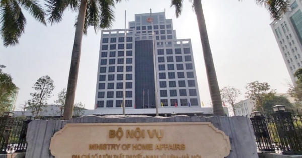 Chi tiết tiền lương của Bộ trưởng, Thủ trưởng cơ quan ngang Bộ năm 2024