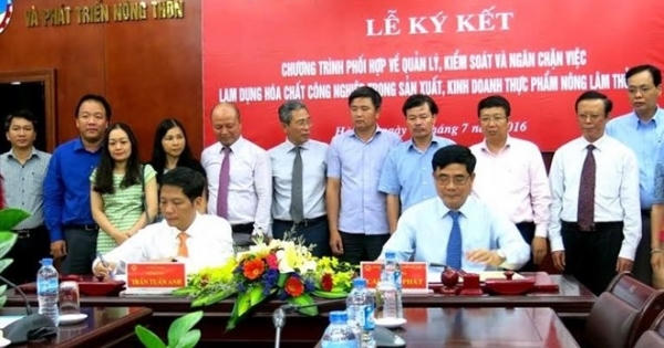 Hai Bộ 'bắt tay' ngăn việc lạm dụng hóa chất trong thực phẩm