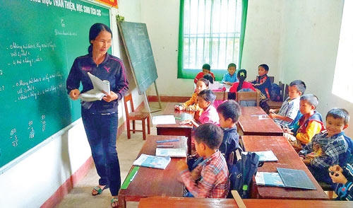 15 năm bị ung thư, cô giáo vẫn miệt mài đứng lớp 15 năm bị ung thư, cô giáo vẫn miệt mài đứng lớp