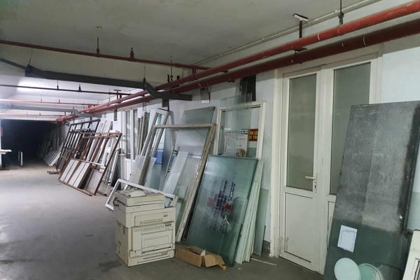 Bệnh viện Hữu nghị Đa khoa Nghệ An: "Hô biến" gara để xe thành kho chứa hồ sơ