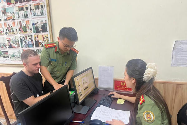 Hà Tĩnh: Hoàn thành cấp 100% tài khoản định danh điện tử mức 2 cho người nước ngoài