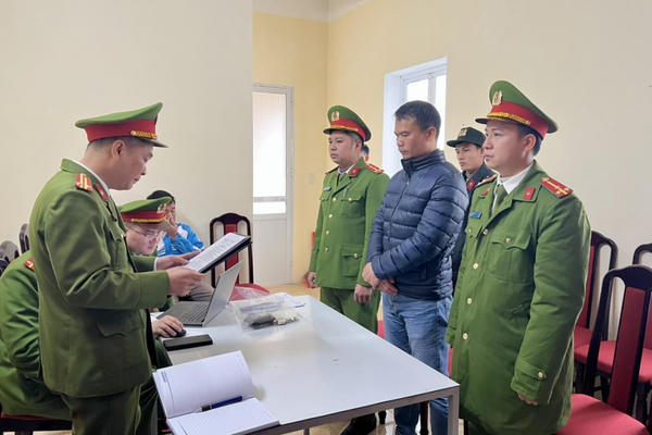 Khởi tố, bắt giam Chủ tịch Công ty Cổ phần phân phối Top One về hành vi tham ô tài sản