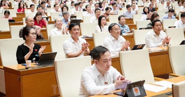 Quốc hội đồng ý kéo dài thời hạn visa từ 30 ngày lên 90 ngày