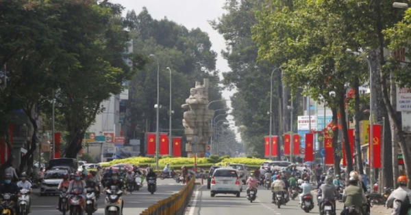 Rực màu cờ Tổ quốc chào đón Quốc khánh 2/9