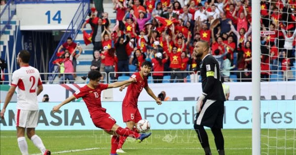 ASIAN CUP 2019: Fox Sports Asia chấm điểm Văn Lâm, Công Phượng, Tiến Dũng cao nhất